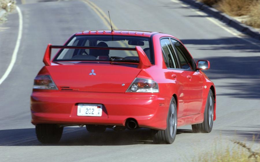  Mitsubishi Lancer Evolution IX MR 2007 года  (фото 18 из 129)